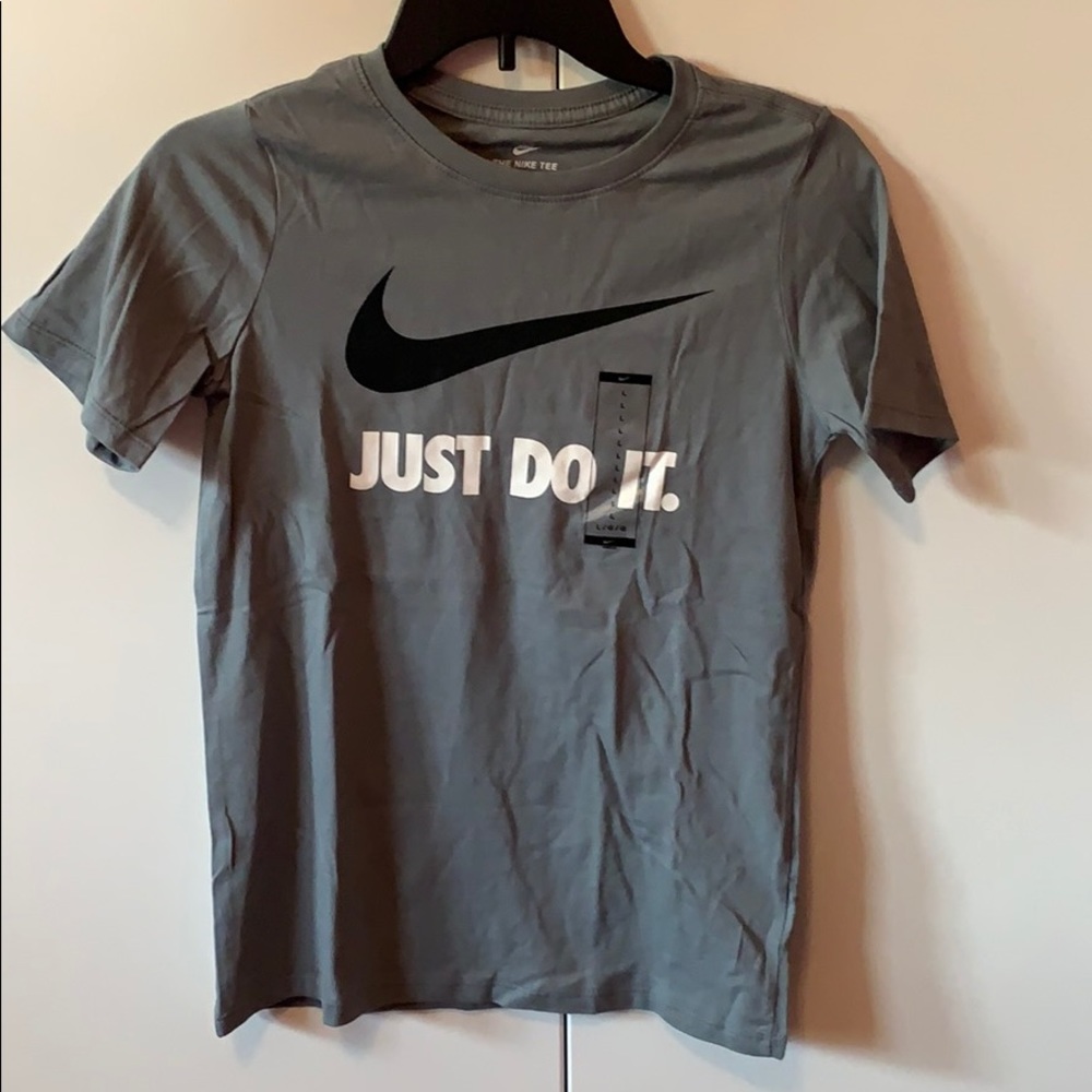Nike t shirt